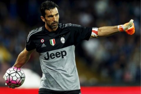 Букмекеры дают возможность поставить на карьеру Буффона