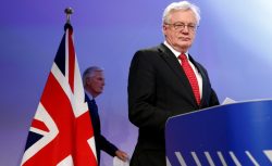 Власти Великобритании разрабатывают курсы для борьбы с...