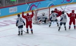 Юношеская сборная России по хоккею одержала победу на...