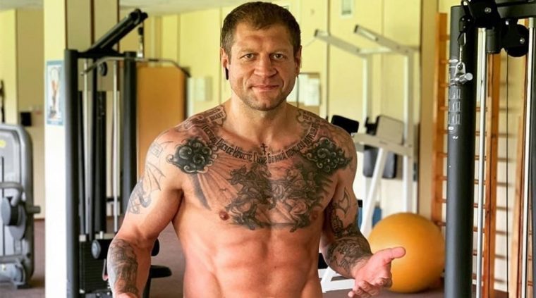 Александр Емельяненко посмеялся над своей алкогольной зависимостью (видео)