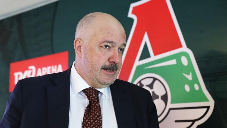 Кикнадзе грубым жестом выразил свои претензии фанатам «Локомотива»