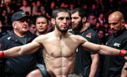 Букмекеры оценили шансы Махачева в бою с чемпионом UFC