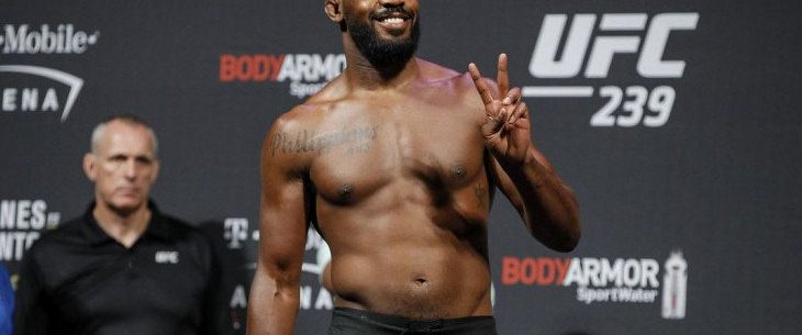 Лучший боец UFC освободил титул чемпиона
