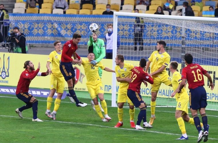 Украина сенсационно обыграла Испанию