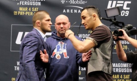 Букмекеры открыли линию на проведение боя Хабиба и...