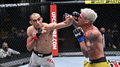 Итоги UFC 256: закат карьеры Фергюсона, сумасшедший...