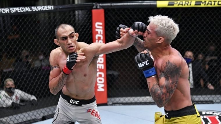 Итоги UFC 256: закат карьеры Фергюсона, сумасшедший чемпионский бой