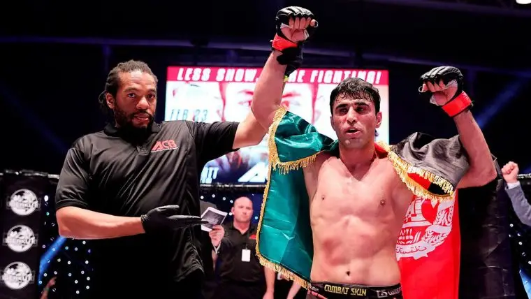 Бойцу ММА угрожали убийством за отказ сдать поединок