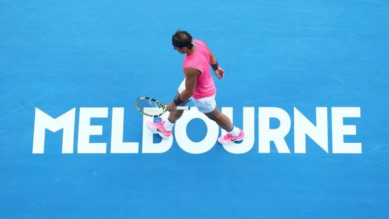 600 теннисистов оказались на карантине перед Australian Open