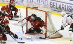 Хоккейный матч в Беларуси продлился два дня