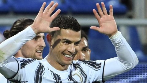 Игрок «Эвертона» запретил сыну носить майку Роналду
