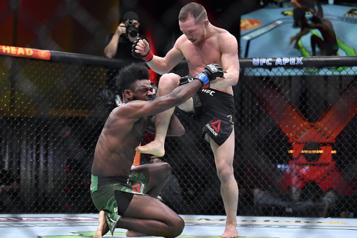 Сумасшедший UFC 259: сенсации и глупое поражение Петра Яна