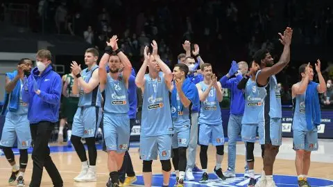 Баскетбольный «Зенит» впервые в истории вышел в...