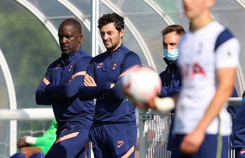 Букмекеры назвали фаворитов на звание тренера...