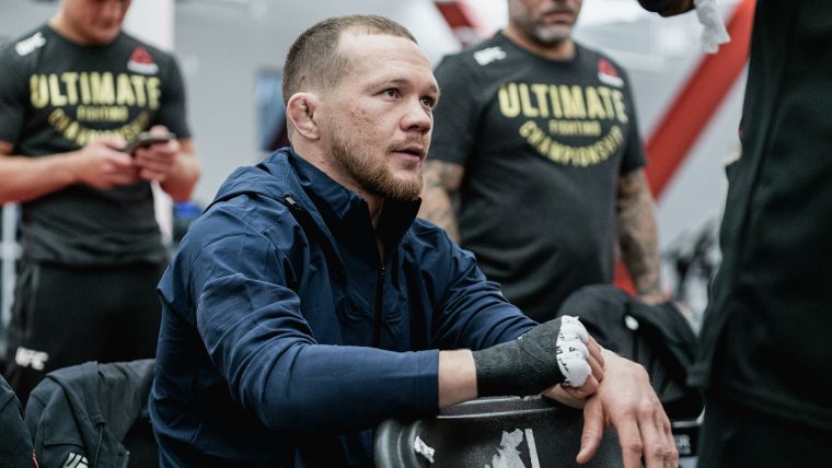 Ян, Махачев, Волков и Чимаев – фавориты своих поединков на UFC 267