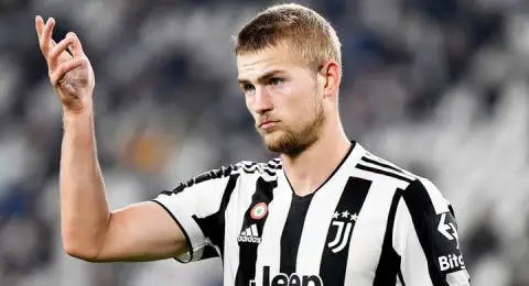 «Бавария» и «Челси» имеют хорошие шансы подписать Де...