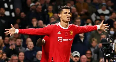 Букмекеры считают, что Роналду может перейти в...