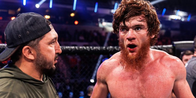 Стал известен первый соперник Шары Буллета в UFC
