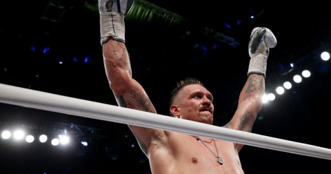 Александр Усик взял верх над Даниэлем Дюбуа