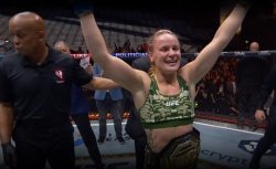 На UFC 306 состоялись две титульные смены