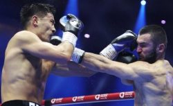 Артур Бетербиев стал абсолютным чемпионом мира по боксу