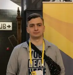 Артур Левиев