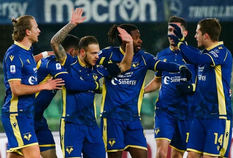 Прогноз и ставка на матч Комо – Верона