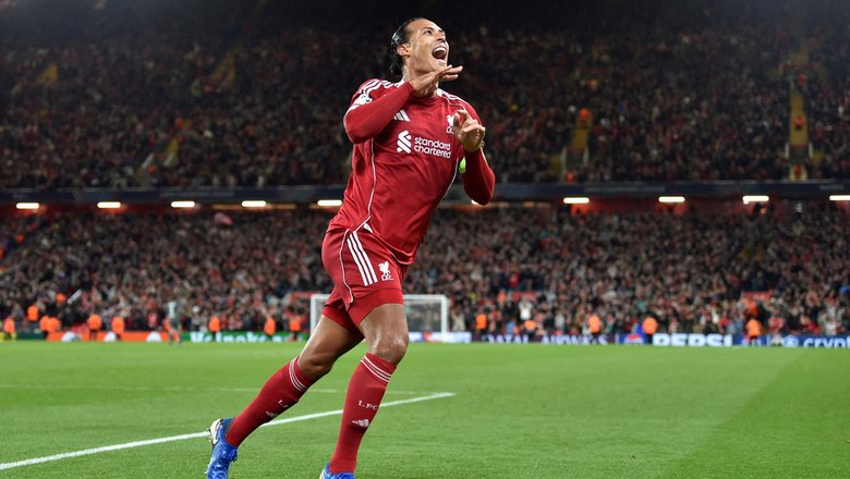 Капитан Ливерпуля празднует забитый гол