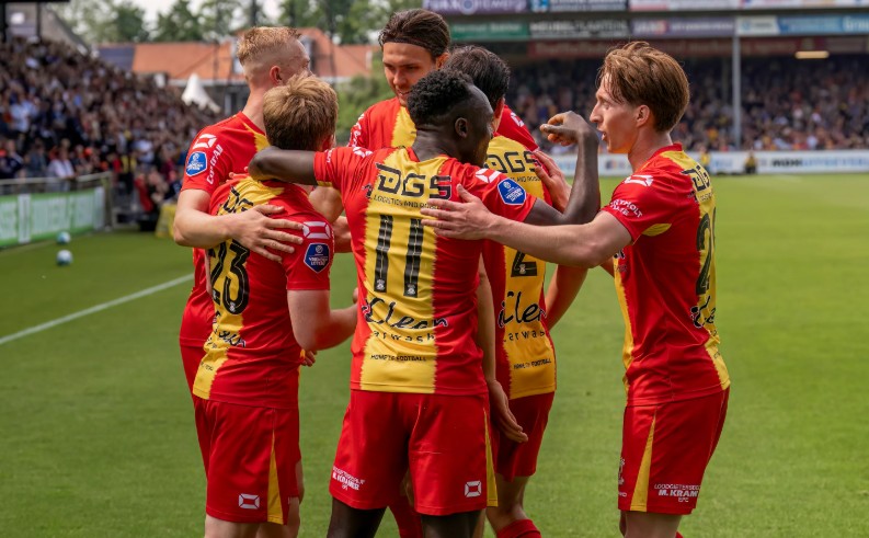 Прогноз и ставка на матч Зальцбург – Гоу Эхед Иглс