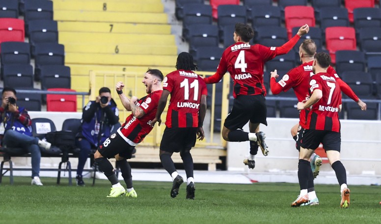 Прогноз и ставка на матч Аланияспор – Газиантеп