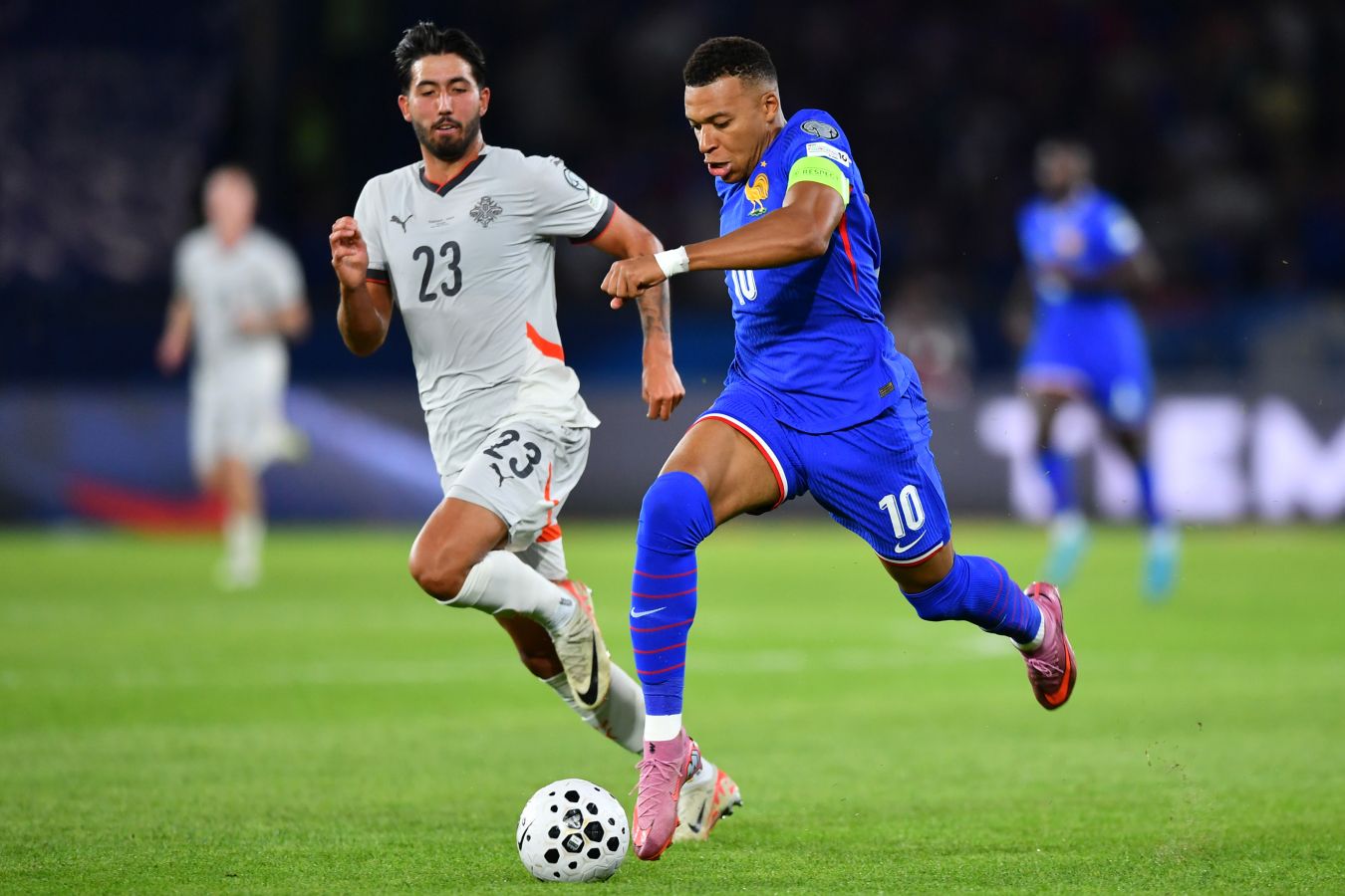 Противостояние Франции и сборной Исландии