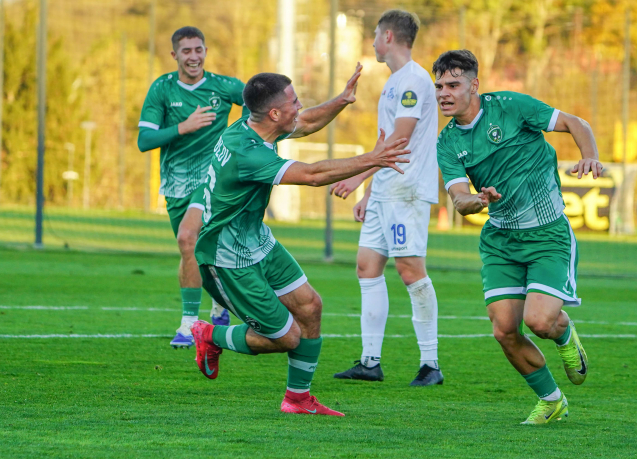 Игроки Лудогорца бегут праздновать свой гол