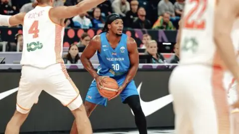 FIBA снимает отстранение с Федерации баскетбола...