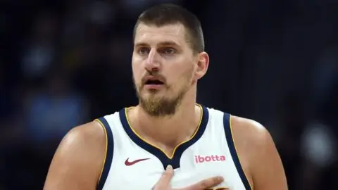 Никола Йокич меняет стиль: «Больше не кричу на судей»