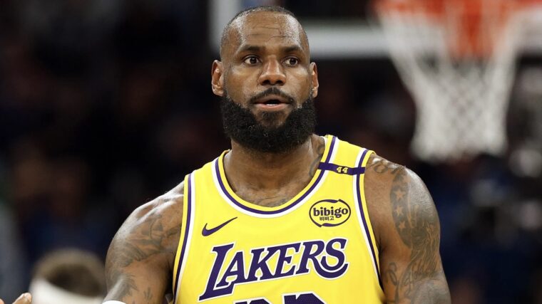 ЛеБрон Джеймс провёл второе подряд полноценное занятие с South Bay Lakers и снова обошёлся без боли