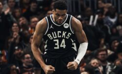 Яннис Адетокумбо вмешался в инцидент с мячом и помог...