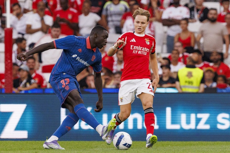 Матч между Ниццей и Бенфикой