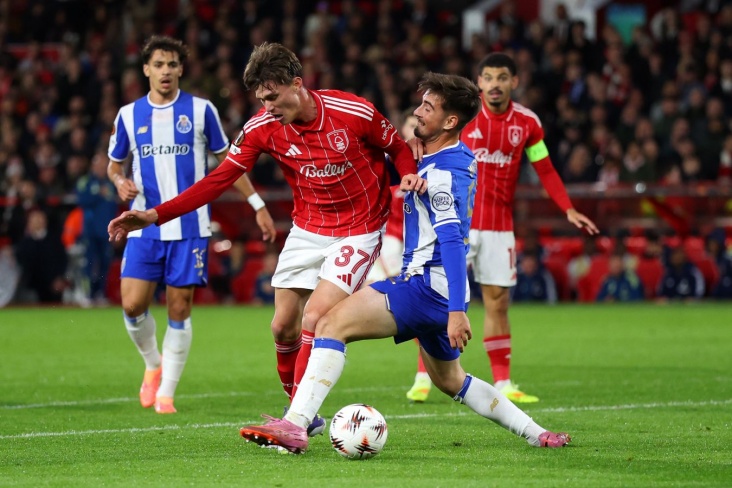 Матч между Порту и Ноттингемом