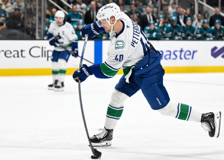 Прогноз на матч Колорадо – Ванкувер                    