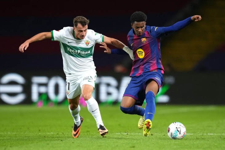 Противостояние между Эльче и Барселоной