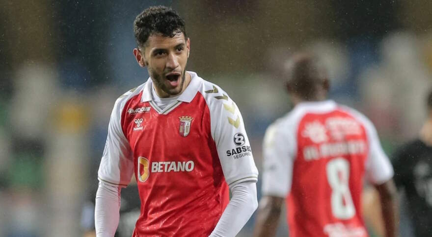 Футболисты Браги празднуют свой забитый гол