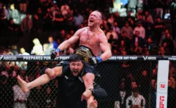 Сразу два чемпиона потеряли свои титулы на турнире UFC...