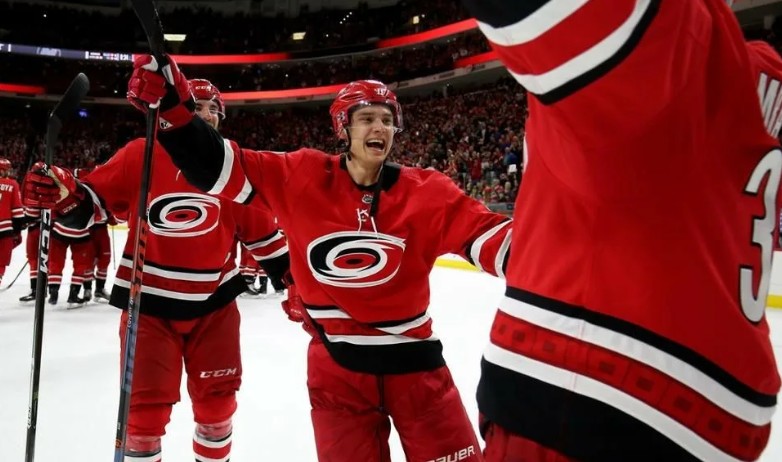 Прогноз на матч Каролина – Флорида