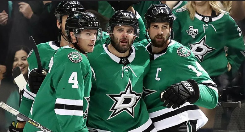 Прогноз на матч Каролина – Даллас                                           