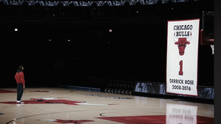 «Чикаго» увековечил легенду: «Буллз» вывели из обращения номер Деррика Роуза