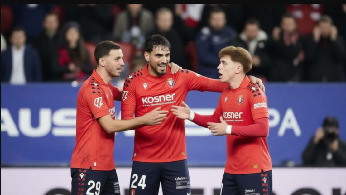 Игроки Осасуны празднуют гол