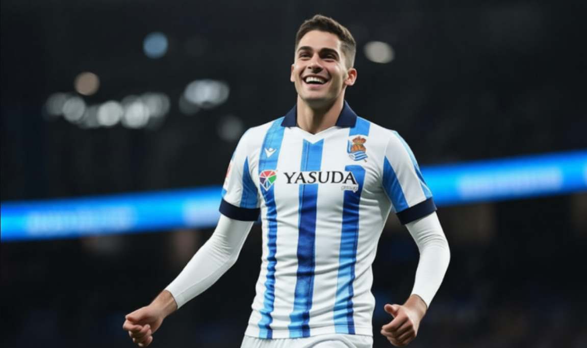 Игрок Реала Сосьедада празднует гол