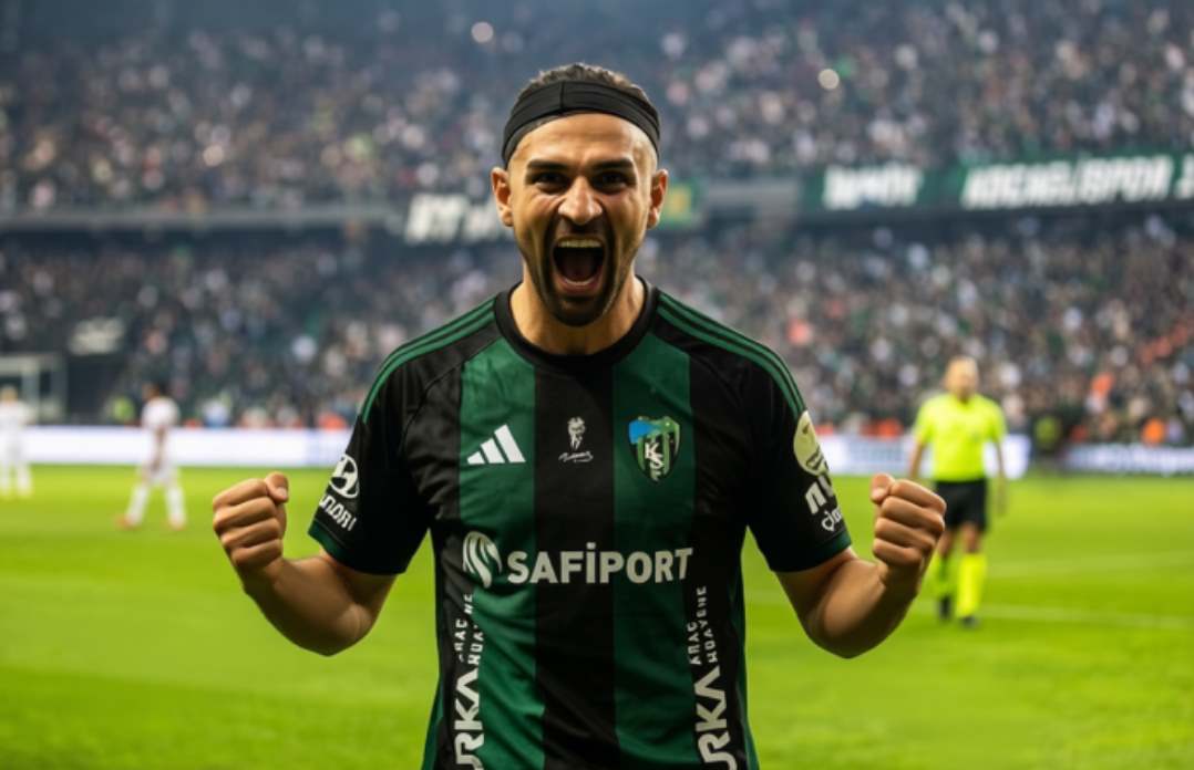 Игрок Коджаелиспора празднует гол