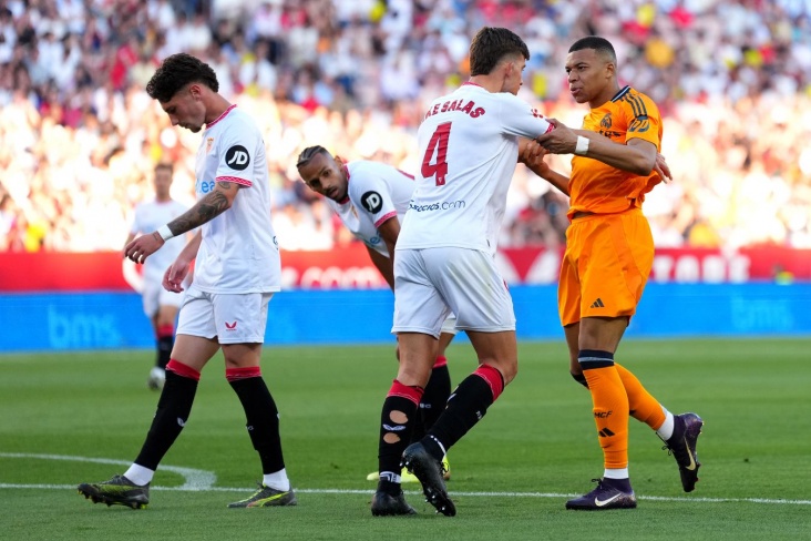 Матч между Севильей и мадридским Реалом 