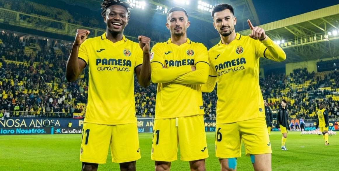 Игроки Вильярреала празднуют гол